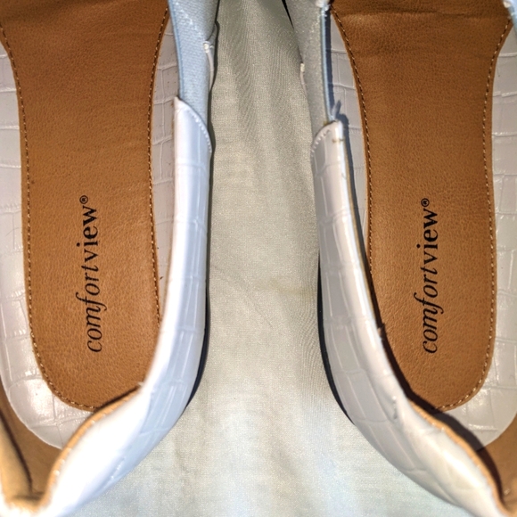 Comfort View Harlee Women's Slip On Flats - Picture 7 of 11